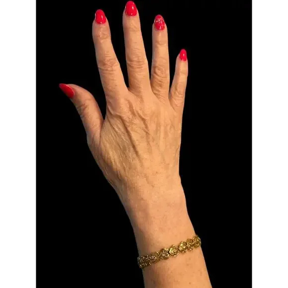 Gold Plated Chain Of Hearts Bracelet 8” Vintage Fashion - Picture 2 of 5